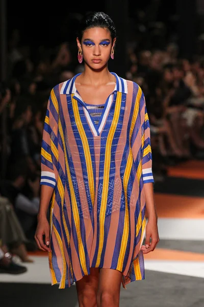 Missoni fashion show — Stock Photo, Image