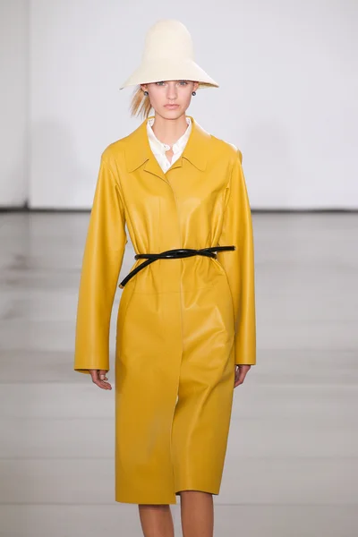 Jil Sander 显示 — 图库照片