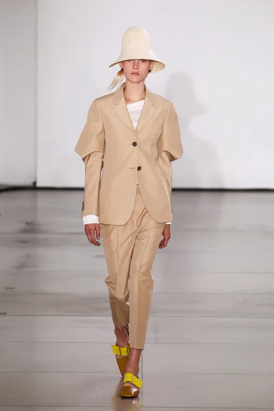 Jil Sander 显示 — 图库照片