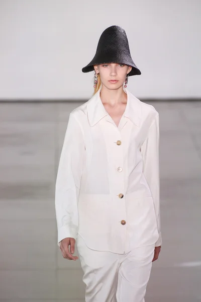 Jil Sander 显示 — 图库照片