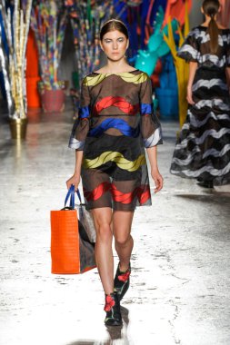 Leitmotiv fashion show