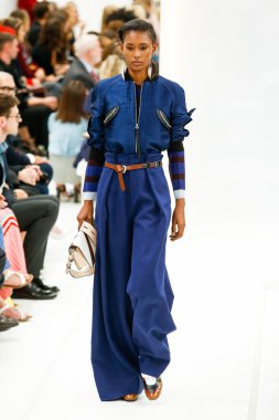 Tods defile
