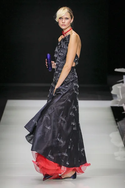 Giorgio Armani fashion show — Stock Photo, Image