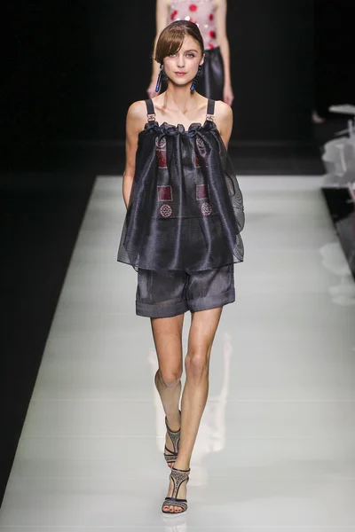 Giorgio Armani desfile de moda — Fotografia de Stock