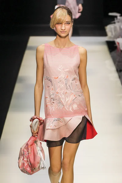 Giorgio Armani desfile de moda — Fotografia de Stock