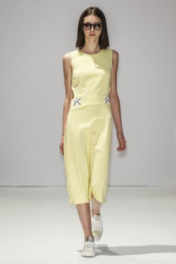 Chicca Lualdi fashion show