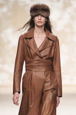 Simonetta Ravizza gösteri