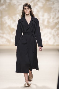 Simonetta Ravizza gösteri