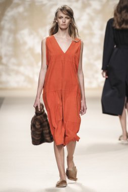 Simonetta Ravizza gösteri