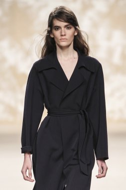 Simonetta Ravizza gösteri