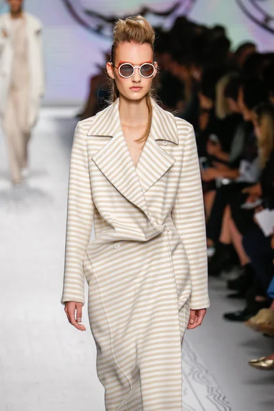 Max Mara show — Stock Photo, Image