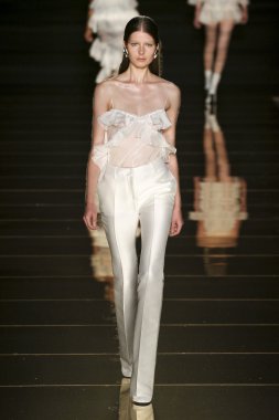 Francesco Scognamiglio göster