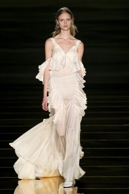 Francesco Scognamiglio göster