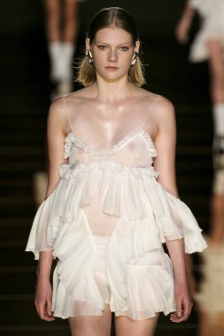 Francesco Scognamiglio göster