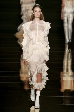 Francesco Scognamiglio göster