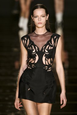 Francesco Scognamiglio göster