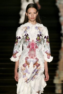 Francesco Scognamiglio göster