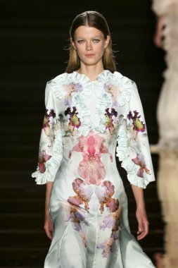 Francesco Scognamiglio göster