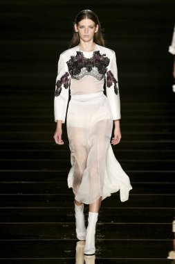 Francesco Scognamiglio göster