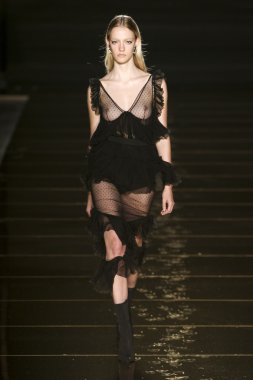 Francesco Scognamiglio göster