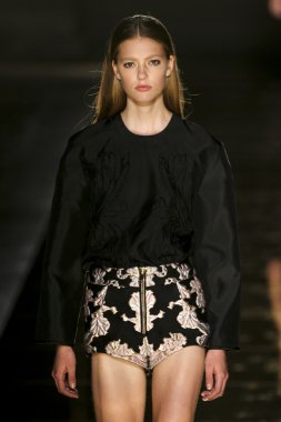 Francesco Scognamiglio göster