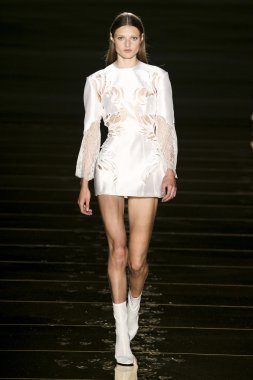 Francesco Scognamiglio göster