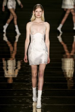 Francesco Scognamiglio göster