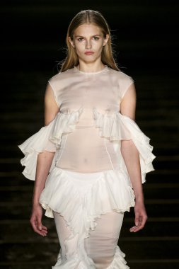 Francesco Scognamiglio göster