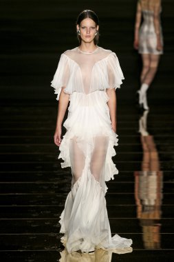 Francesco Scognamiglio göster