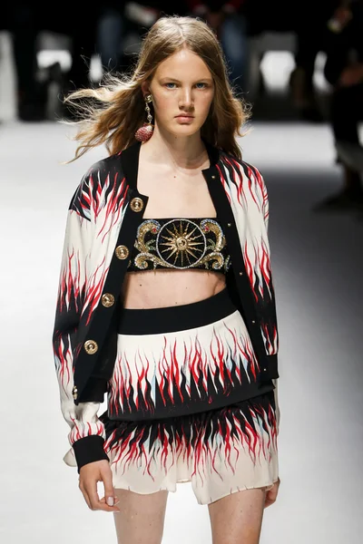 Fausto Puglisi fashion show — Stock Photo, Image