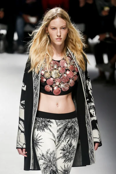 Fausto Puglisi fashion show — Stock Photo, Image