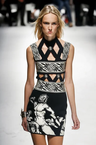 Fausto Puglisi fashion show — Stockfoto