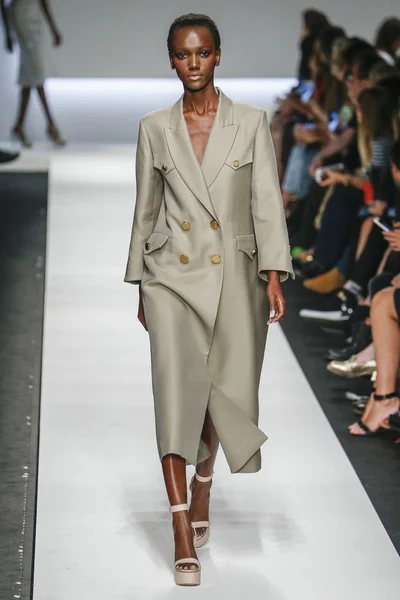 Ermanno Scervino show — Stockfoto