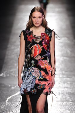 Emilio Pucci gösteri