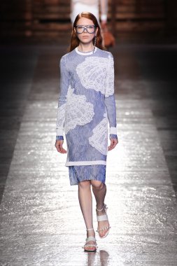 Emilio Pucci gösteri