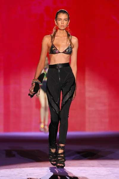 DSquared2 desfile de moda — Fotografia de Stock