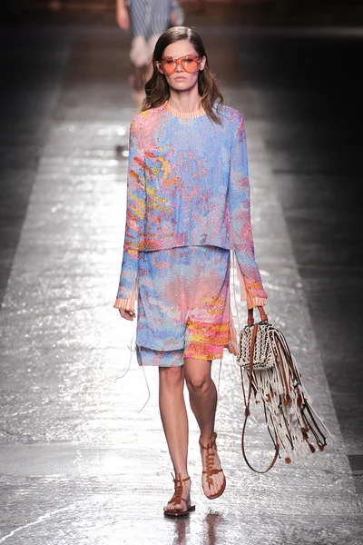 Emilio Pucci gösteri