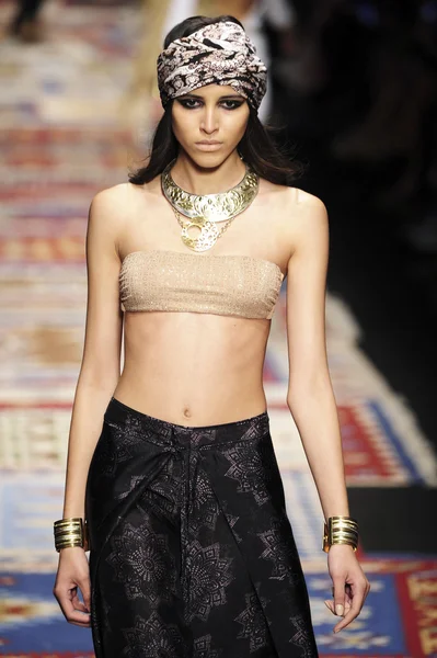 Fisico Christina Ferrari gösterisi