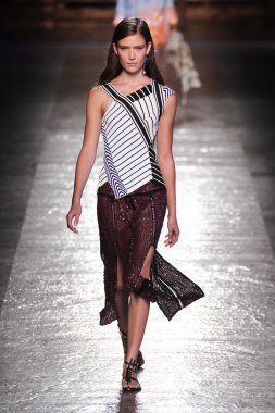 Emilio Pucci gösteri