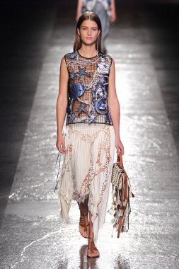 Emilio Pucci gösteri
