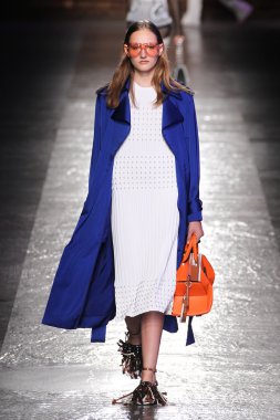 Emilio Pucci gösteri