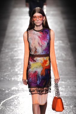 Emilio Pucci gösteri