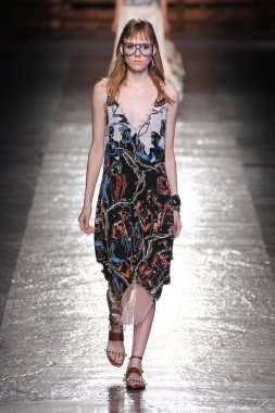 Emilio Pucci gösteri