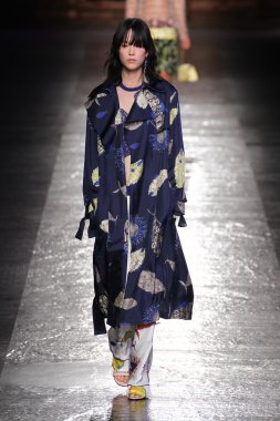 Emilio Pucci gösteri