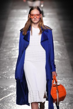 Emilio Pucci gösteri