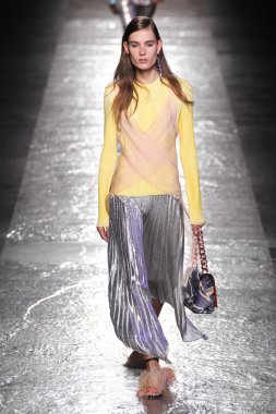 Emilio Pucci gösteri