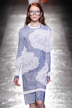 Emilio Pucci gösteri