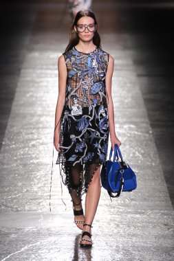 Emilio Pucci gösteri