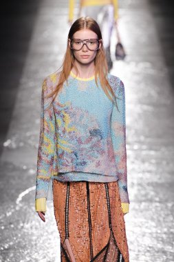 Emilio Pucci gösteri