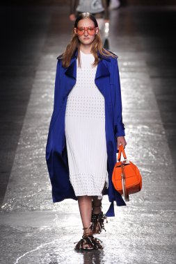 Emilio Pucci gösteri